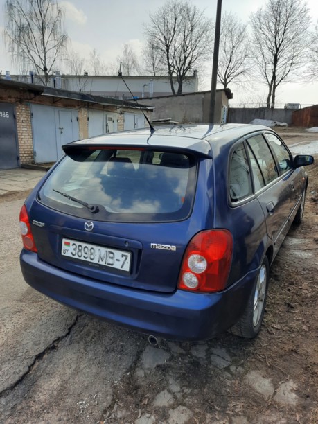 Mazda 323F, 2002 г.