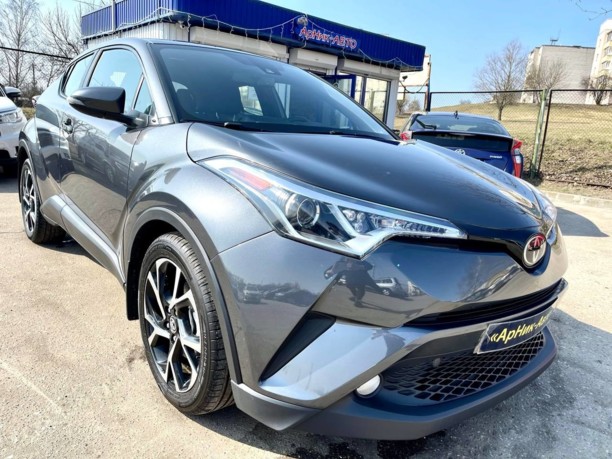 Toyota C-HR, 2017 г.