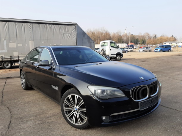 BMW 7 серия F02 (Long), 2009 г.