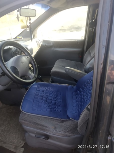 Chrysler Voyager III, 7 мест, 2000 г.