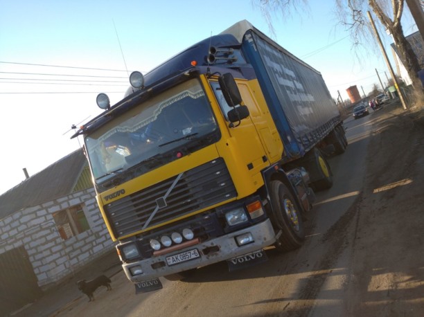Volvo F 12, 1990 г.