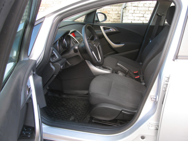 Opel Astra J, 2012 г.