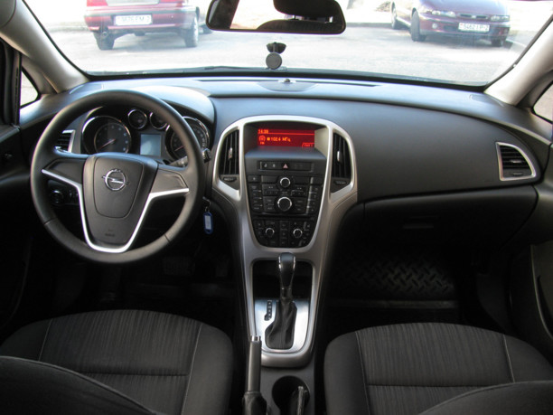 Opel Astra J, 2012 г.