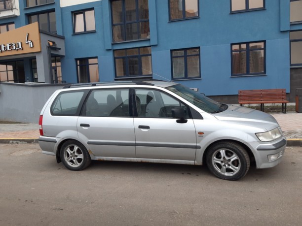 Mitsubishi Space Wagon Typ N50, 7 мест, 1999 г.