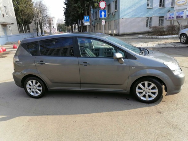 Toyota Corolla Verso III (AR10), 7 мест, 2007 г.