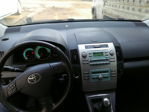 Toyota Corolla Verso III (AR10), 7 мест, 2007 г.