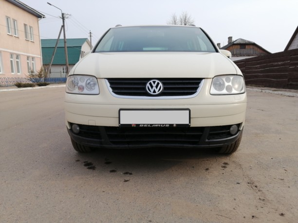 Volkswagen Touran I, 7 мест, 2005 г.