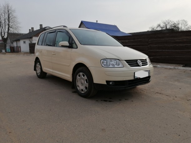 Volkswagen Touran I, 7 мест, 2005 г.