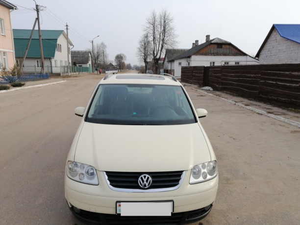 Volkswagen Touran I, 7 мест, 2005 г.