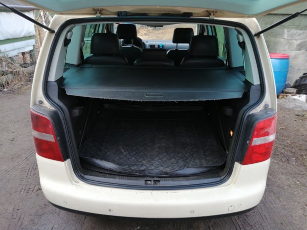 Volkswagen Touran I, 7 мест, 2005 г.