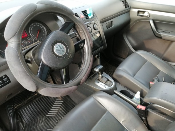 Volkswagen Touran I, 7 мест, 2005 г.
