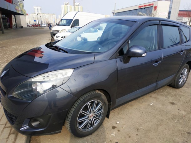 Renault Grand Scenic III, 7 мест, 2010 г.