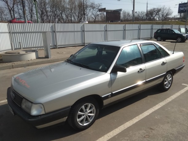 Audi 100 С3, 1985 г.
