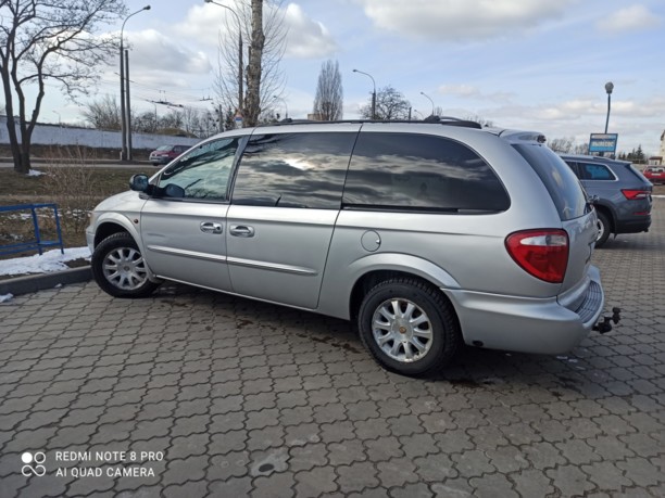Chrysler Town and Country IV, 7 мест, 2003 г.