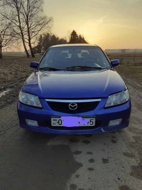 Mazda 323F, 2000 г.