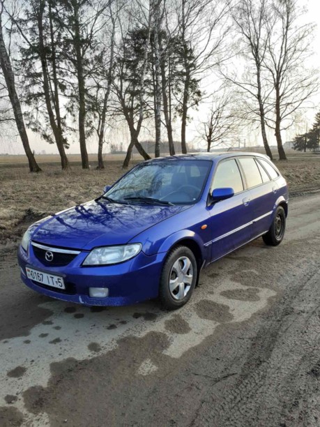 Mazda 323F, 2000 г.