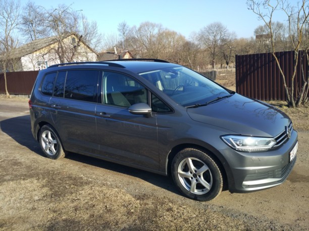Volkswagen Touran III, 7 мест, 2015 г.