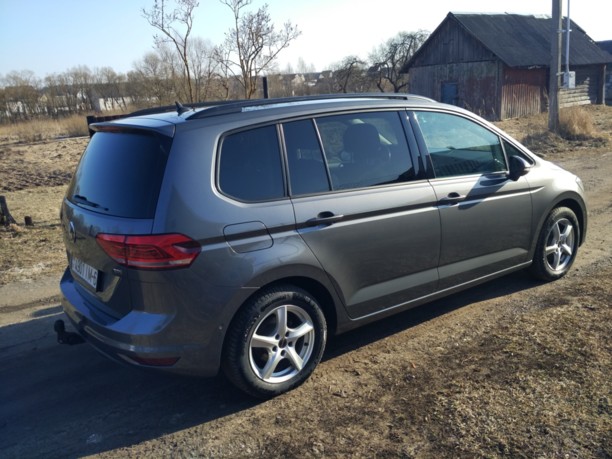 Volkswagen Touran III, 7 мест, 2015 г.