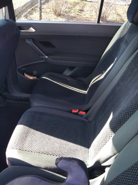 Volkswagen Touran III, 7 мест, 2015 г.