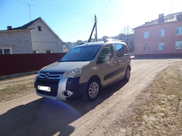 Citroen Berlingo II, 5 мест, 2008 г.