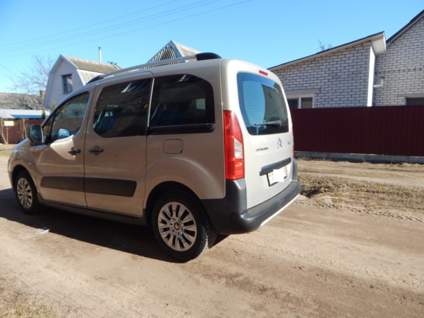 Citroen Berlingo II, 5 мест, 2008 г.