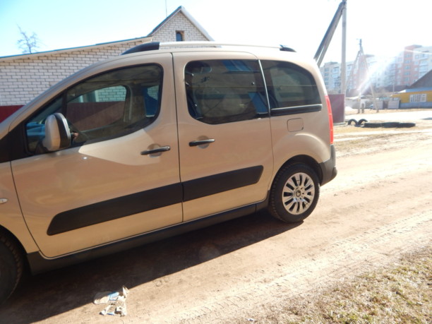 Citroen Berlingo II, 5 мест, 2008 г.