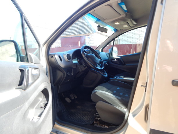 Citroen Berlingo II, 5 мест, 2008 г.