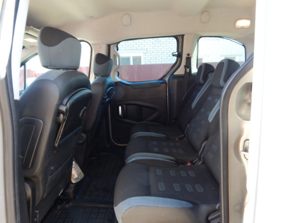 Citroen Berlingo II, 5 мест, 2008 г.