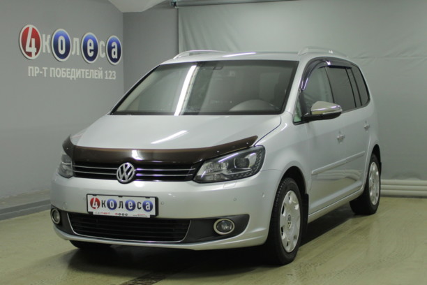 Volkswagen Touran II, 7 мест, 2011 г.