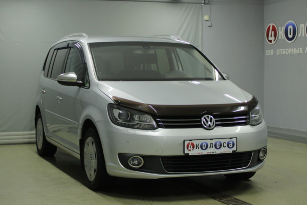 Volkswagen Touran II, 7 мест, 2011 г.
