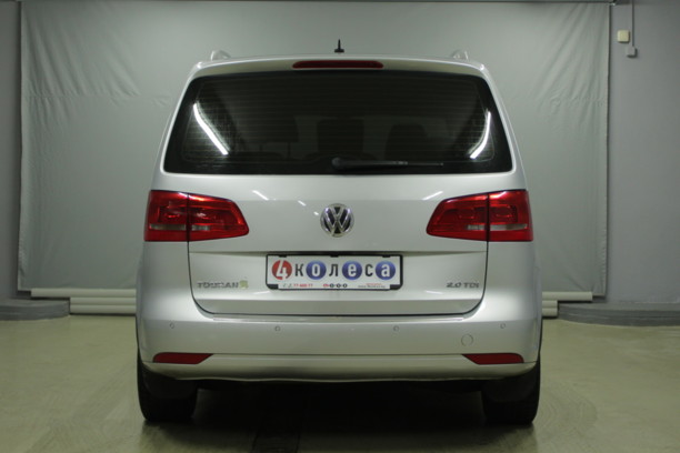Volkswagen Touran II, 7 мест, 2011 г.