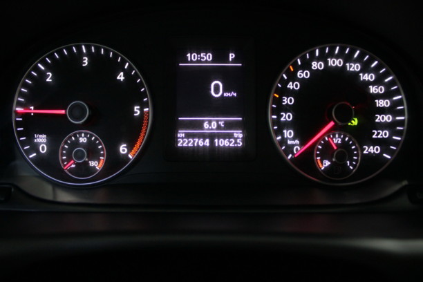 Volkswagen Touran II, 7 мест, 2011 г.