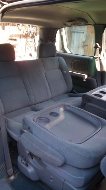 Kia Carnival I, 7 мест, 1999 г.