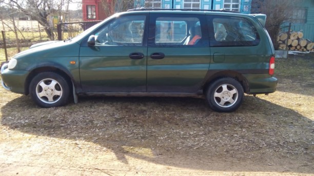 Kia Carnival I, 7 мест, 1999 г.