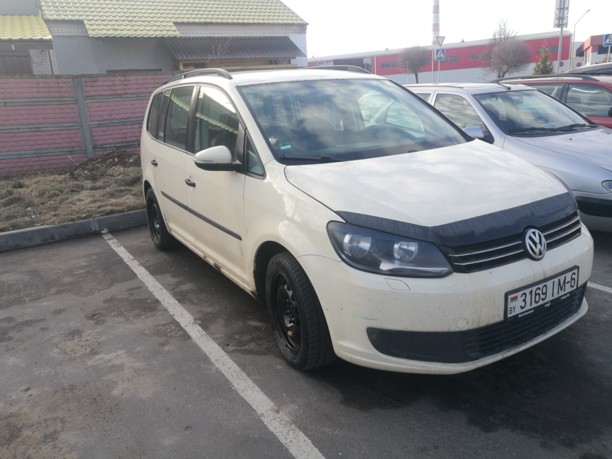 Volkswagen Touran II, 5 мест, 2011 г.