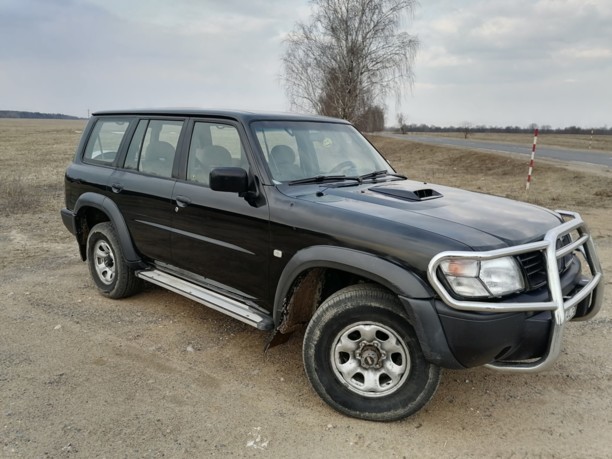 Nissan Patrol Y61, 7 мест, 1998 г.