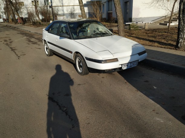 Mazda 323F, 1990 г.