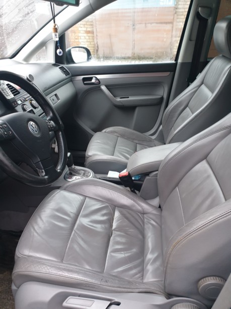 Volkswagen Touran I, 5 мест, 2005 г.