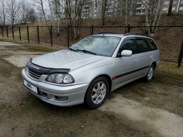 Toyota Avensis I (T220), 1999 г.