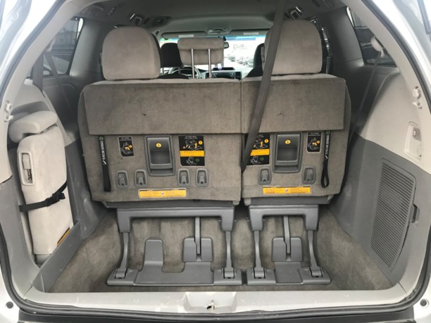 Toyota Sienna III (XL30), 7 мест, 2013 г.