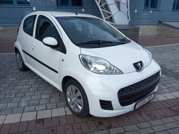 Peugeot 107 I · Рестайлинг, 2011 г.