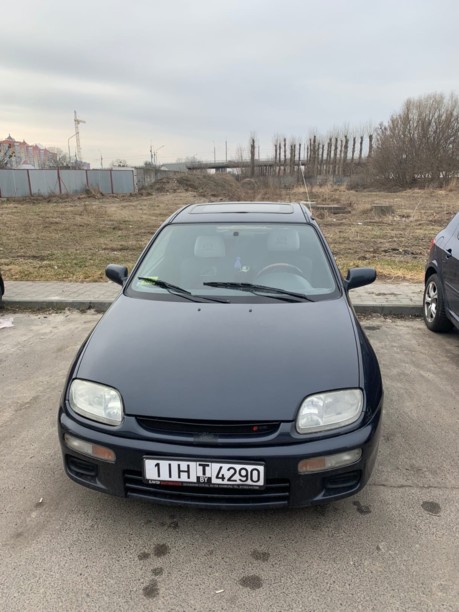 Mazda 323F, 1995 г.