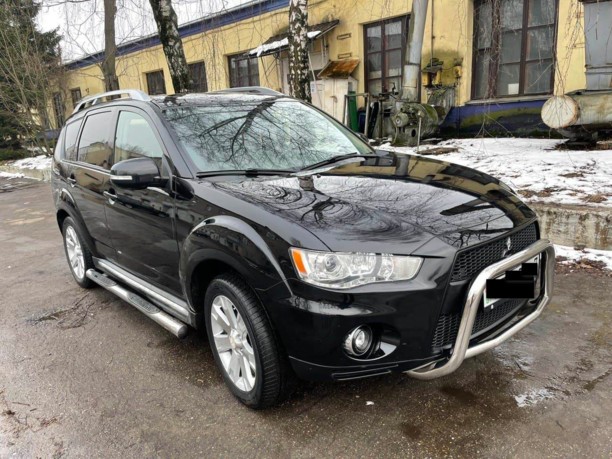 Mitsubishi Outlander XL · Рестайлинг, 7 мест, 2010 г.
