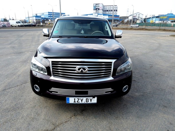 Infiniti QX56 II, 7 мест, 2010 г.