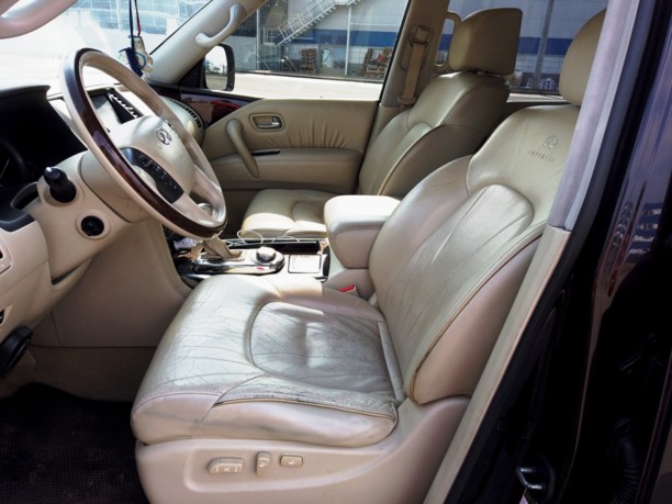 Infiniti QX56 II, 7 мест, 2010 г.