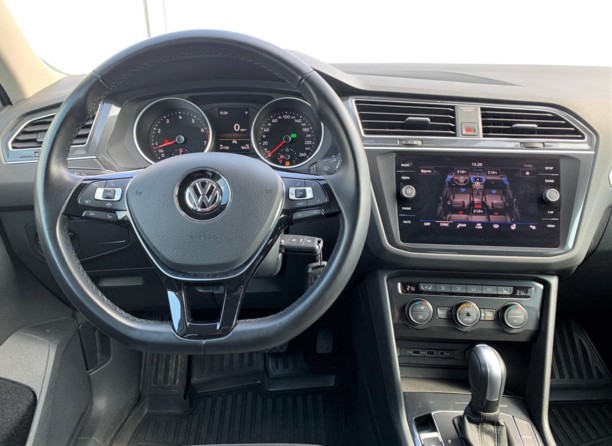 Volkswagen Tiguan II, 2019 г.