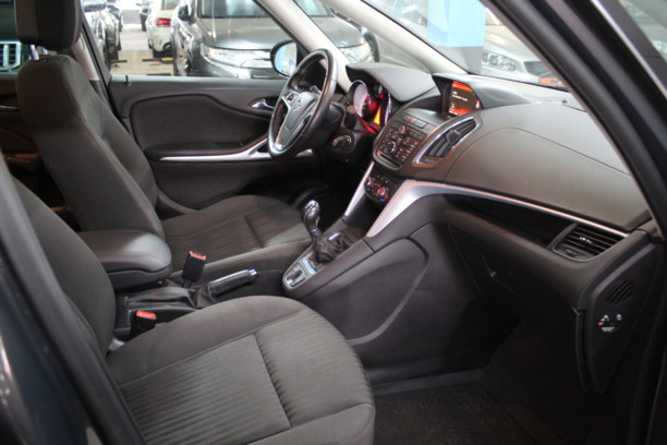 Opel Zafira C, 5 мест, 2015 г.