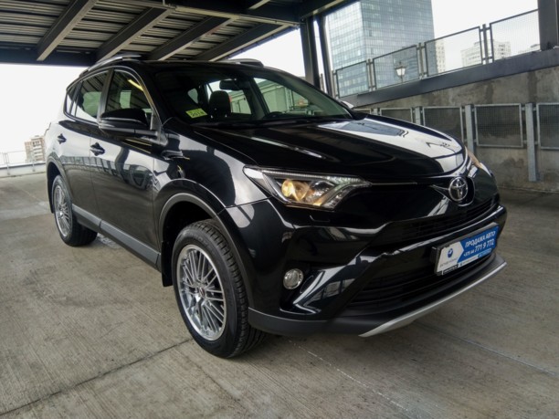 Toyota RAV4 IV (XA40) · Рестайлинг, 5 мест, 2016 г.