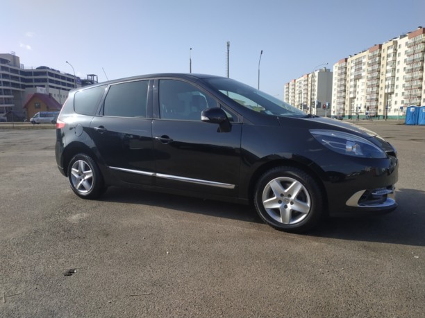 Renault Grand Scenic III · 2-й рестайлинг, 7 мест, 2016 г.