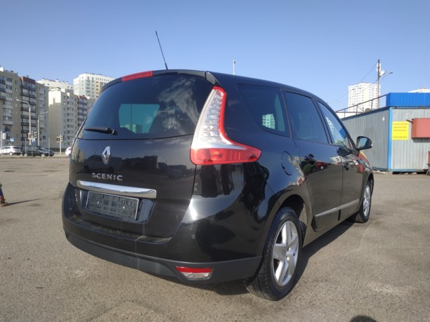 Renault Grand Scenic III · 2-й рестайлинг, 7 мест, 2016 г.